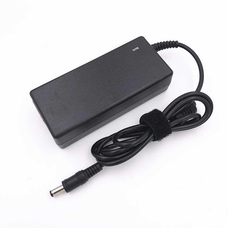 Fujitsu Amilo V2045 Chargeur / Alimentation