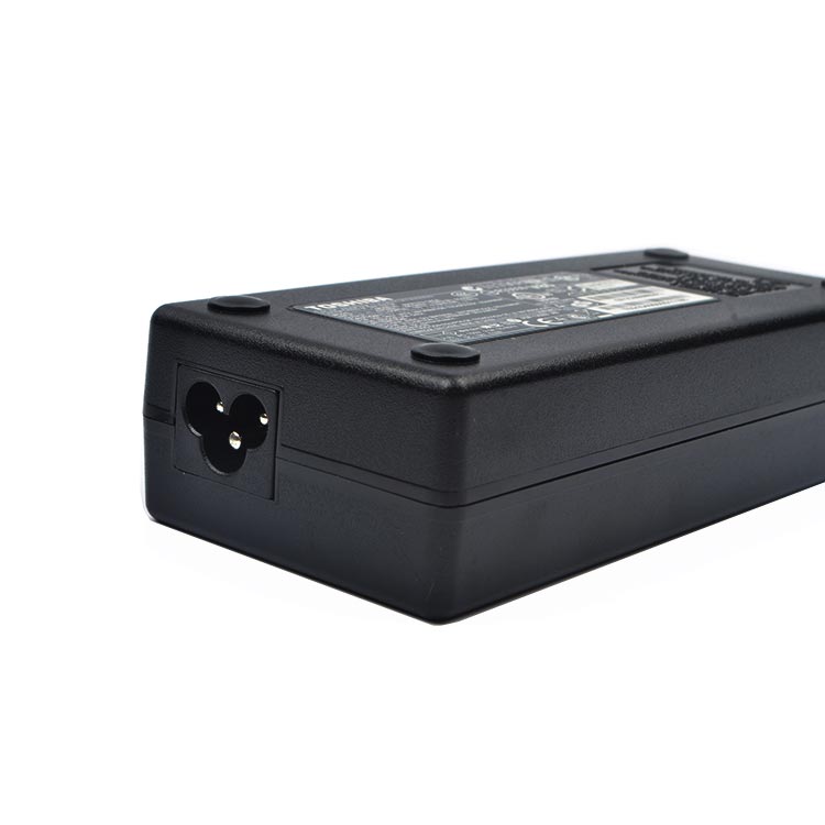 TOSHIBA ADP-120SH A Chargeur / Alimentation