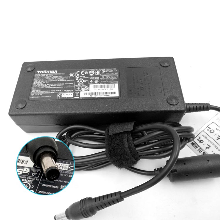 TOSHIBA Satellite A70 Chargeur / Alimentation