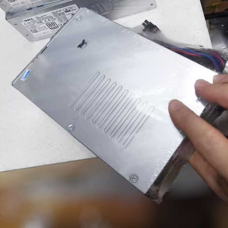 DELL M2G8X Alimentation